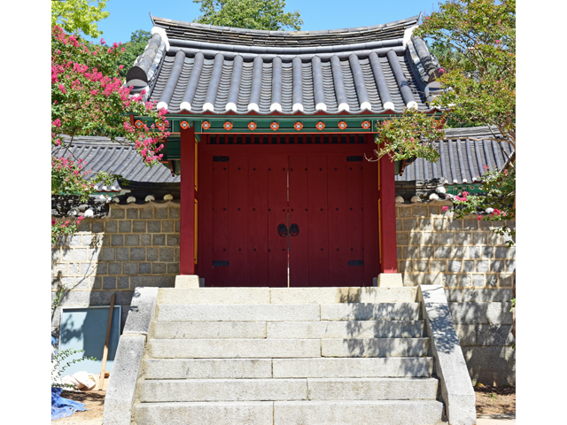 강화유수부 이방청(江華留守府 吏房廳) 출입문