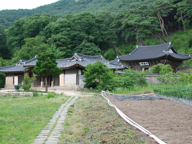 계룡산 중악단 전경